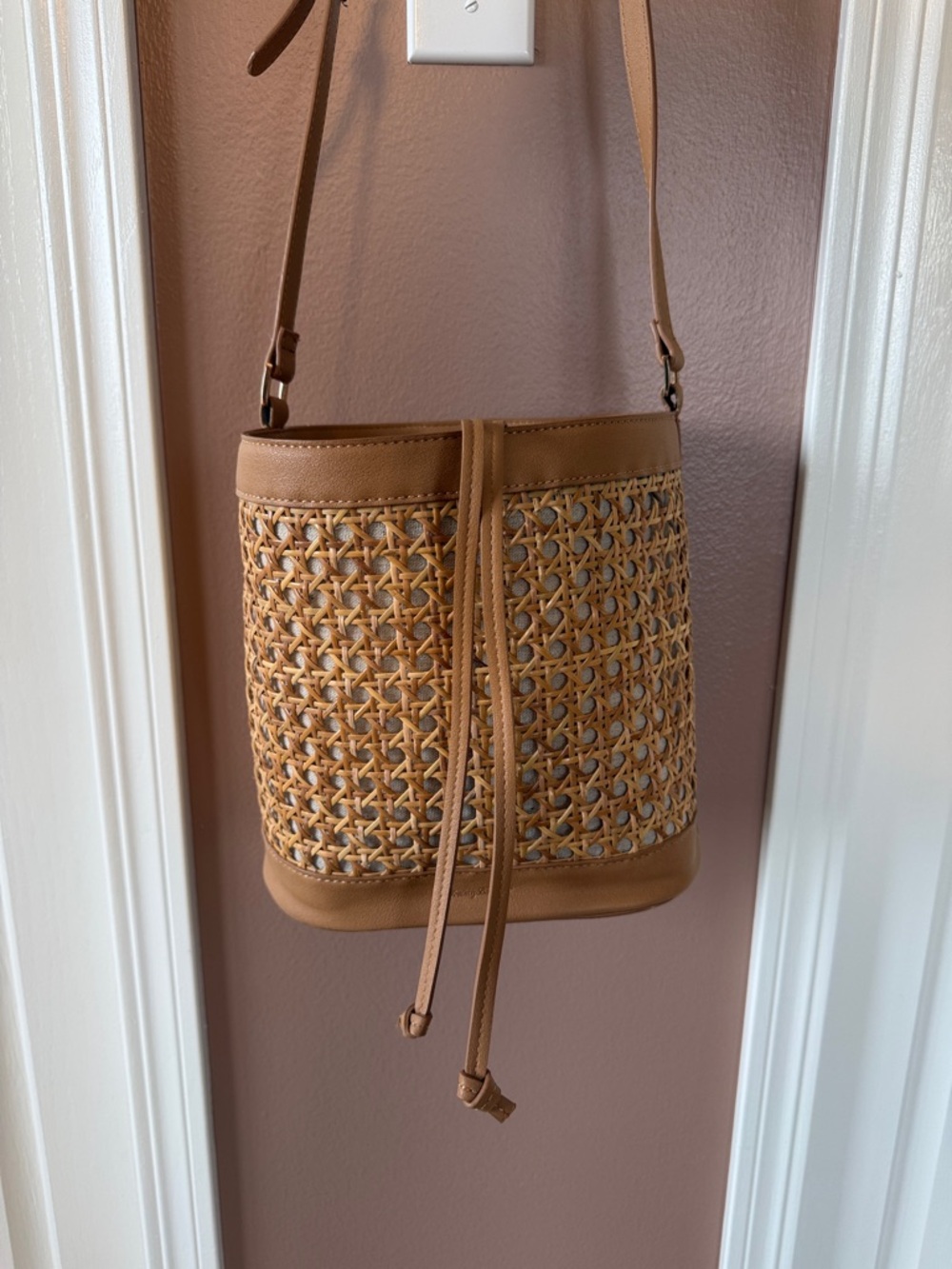 Tommy Bahama Woven Bucket Crossbody in Tan